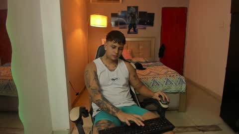 Snapshot of jake_pons chatting on 13, 1, 2025 Jake Pons online show from 13, 1, 2025