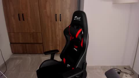 Snapshot of jake_pons chatting on 28, 9, 2025 Jake Pons online show from 28, 9, 2025