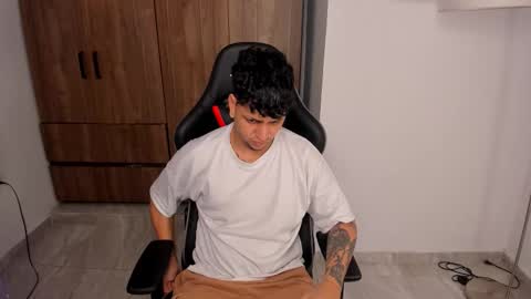 Snapshot of jake_pons chatting on 3, 10, 2025 Jake Pons online show from 3, 10, 2025