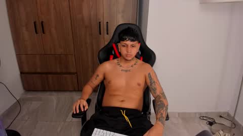 Snapshot of jake_pons chatting on 4, 10, 2025 Jake Pons online show from 4, 10, 2025