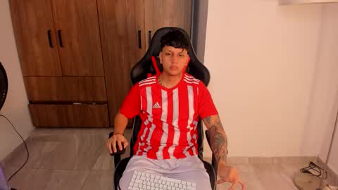 Snapshot of jake_pons chatting on 13, 10, 2025 Jake Pons online show from 13, 10, 2025