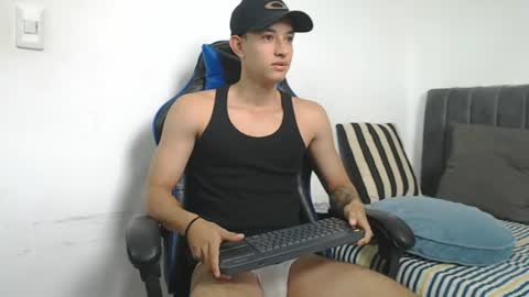 Snapshot of jake_shadow14 chatting on 15, 7, 2026 Hi guys im new 3 online show from 15, 7, 2026