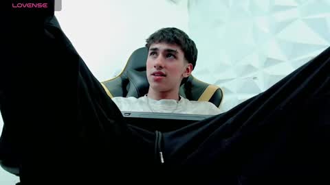 Snapshot of jake_tripp chatting on 29, 12, 2024 jake_tripp online show from 29, 12, 2024