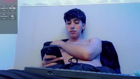 Snapshot of jake_tripp chatting on 28, 11, 2025 jake_tripp online show from 28, 11, 2025