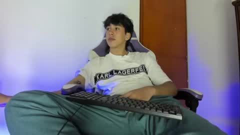Snapshot of jake_tripp__ chatting on 27, 3, 2026 jake online show from 27, 3, 2026