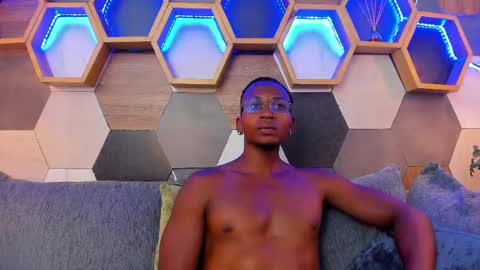   online show from 19, 2, 2025