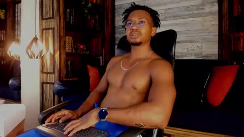   online show from 3, 12, 2025