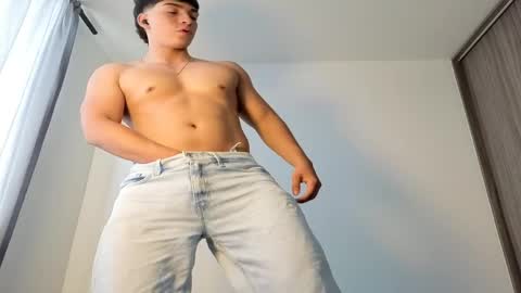 Snapshot of james_silva1 chatting on 27, 4, 2026 james_silva1 online show from 27, 4, 2026