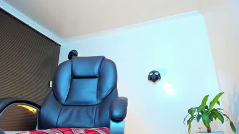 James online show from 1, 2, 2025