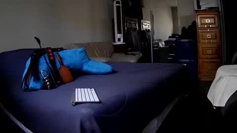 James Bondage online show from 31, 5, 2026