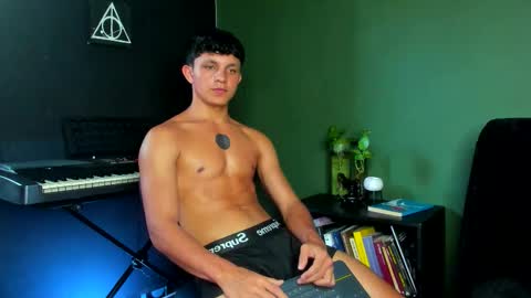 Snapshot of jamesgolden_ chatting on 22, 9, 2025 jamesgolden_ online show from 22, 9, 2025