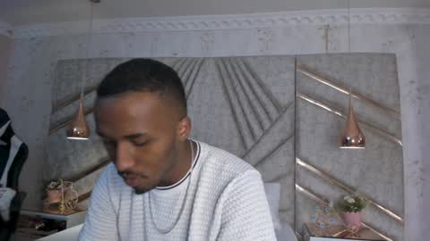 Snapshot of jamesparck chatting on 16, 1, 2025 James online show from 16, 1, 2025