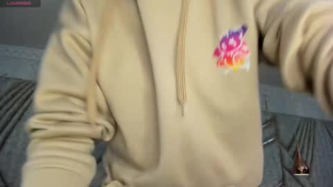 Snapshot of jamesparck chatting on 26, 2, 2025 James online show from 26, 2, 2025