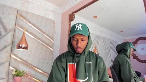 Snapshot of jamesparck chatting on 12, 3, 2025 James online show from 12, 3, 2025