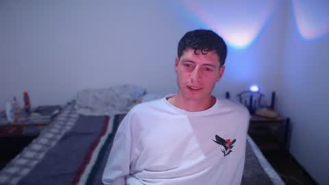 Snapshot of jamesss____ chatting on 6, 2, 2025 jamesss____ online show from 6, 2, 2025