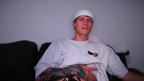 Snapshot of jamesss____ chatting on 27, 2, 2025 jamesss____ online show from 27, 2, 2025
