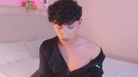 Jamie femboy online show from 25, 11, 2025