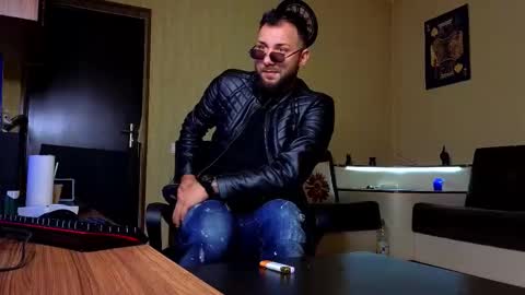 Robbie online show from 14, 10, 2025