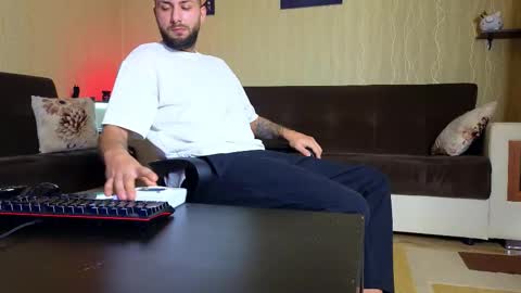 Robbie online show from 18, 10, 2025