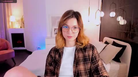 Snapshot of jane_pearl chatting on 7, 3, 2025 Jane online show from 7, 3, 2025