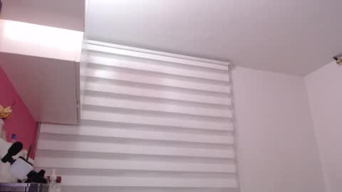 Snapshot of jane_r chatting on 20, 12, 2025 Jane online show from 20, 12, 2025