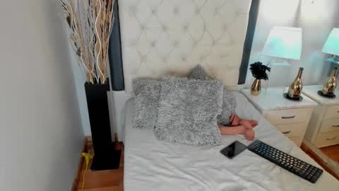 Snapshot of janeerosse chatting on 30, 10, 2025 Jane online show from 30, 10, 2025