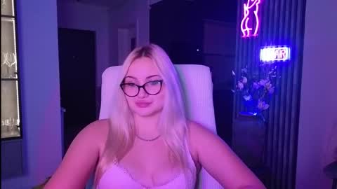 Snapshot of janemiss chatting on 4, 11, 2025 Jane online show from 4, 11, 2025