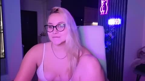 Snapshot of janemiss chatting on 9, 11, 2025 Jane online show from 9, 11, 2025