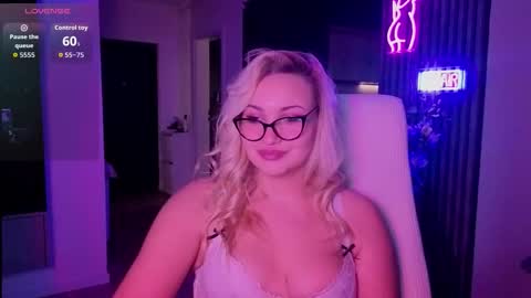 Snapshot of janemiss chatting on 26, 11, 2025 Jane online show from 26, 11, 2025