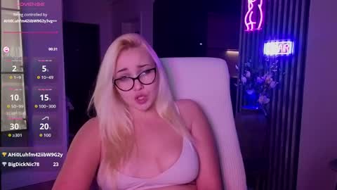 Snapshot of janemiss chatting on 27, 11, 2025 Jane online show from 27, 11, 2025