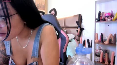 Janette online show from 30, 1, 2025