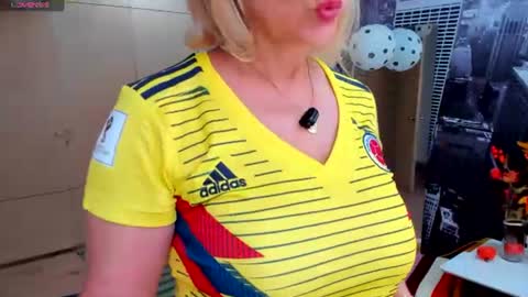 Snapshot of janeturner chatting on 17, 6, 2026 JANE TURNER MILF online show from 17, 6, 2026
