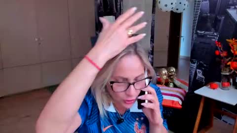 Snapshot of janeturner chatting on 22, 6, 2026 JANE TURNER MILF online show from 22, 6, 2026