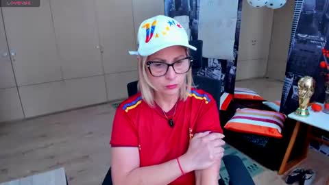 Snapshot of janeturner chatting on 29, 6, 2026 JANE TURNER MILF online show from 29, 6, 2026