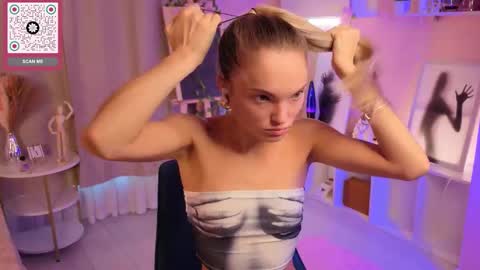 Hi Im Alice and here youll find something online show from 20, 10, 2025