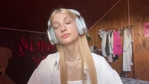 Snapshot of janicesivertsen chatting on 23, 6, 2026 Elsa online show from 23, 6, 2026