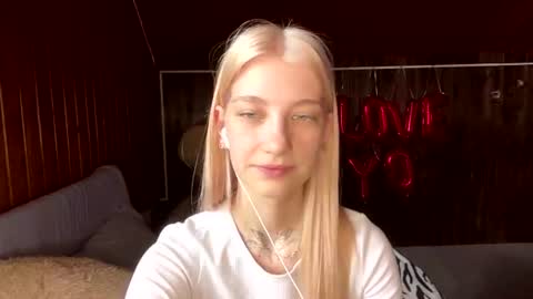 Snapshot of janicesivertsen chatting on 2, 7, 2026 Elsa online show from 2, 7, 2026