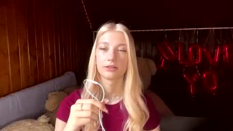 Snapshot of janicesivertsen chatting on 5, 7, 2026 Elsa online show from 5, 7, 2026