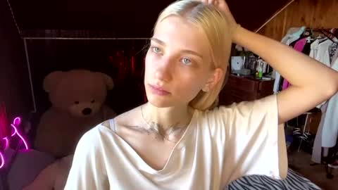 Snapshot of janicesivertsen chatting on 3, 8, 2026 Elsa online show from 3, 8, 2026