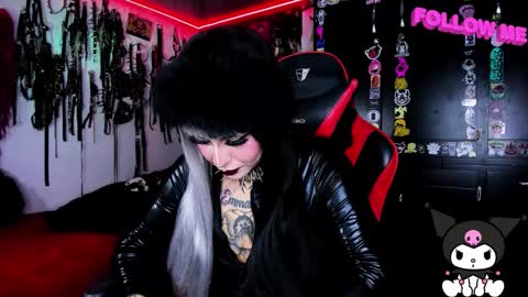      online show from 3, 10, 2025