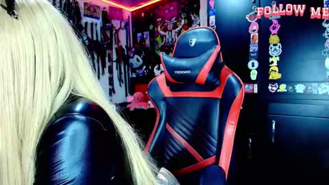 Snapshot of janna_ink chatting on 14, 11, 2025 online show from 14, 11, 2025