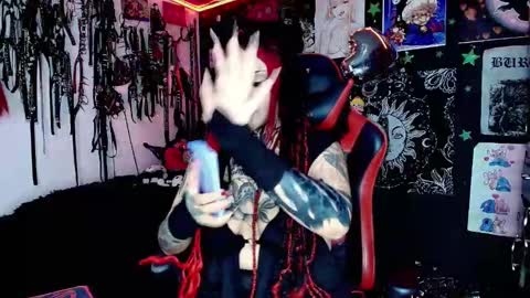 Snapshot of janna_ink chatting on 3, 12, 2025 online show from 3, 12, 2025