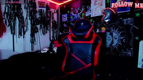 Snapshot of janna_ink chatting on 13, 12, 2025 online show from 13, 12, 2025