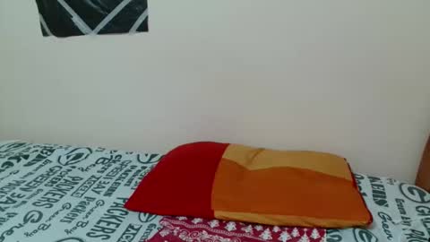 Snapshot of jannie_e chatting on 22, 10, 2025 Jannie online show from 22, 10, 2025