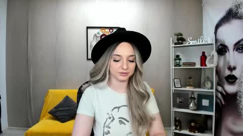 Snapshot of jaquelinlaurent chatting on 30, 9, 2025 JaquelinLaurent online show from 30, 9, 2025