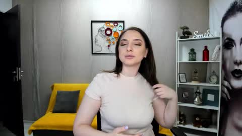 Snapshot of jaquelinlaurent chatting on 7, 10, 2025 JaquelinLaurent online show from 7, 10, 2025