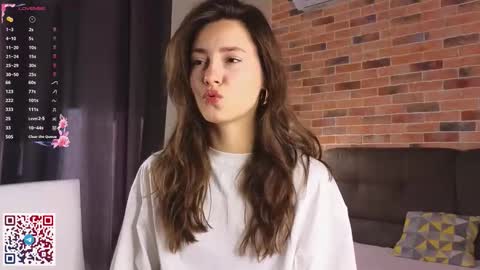 Chloe online show from 21, 9, 2025