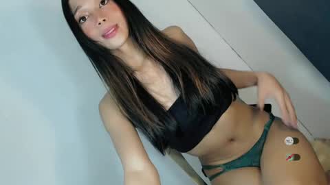 Snapshot of jasmine_on_live chatting on 18, 6, 2026 CUTE JANNA online show from 18, 6, 2026