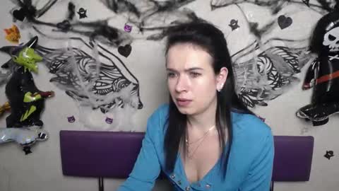 JasmineKouch online show from 14, 11, 2025