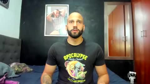 Snapshot of jasonmartiinez chatting on 18, 12, 2025 online show from 18, 12, 2025